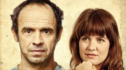 "Bella Mia" jak seksistowski dowcip o blondynce