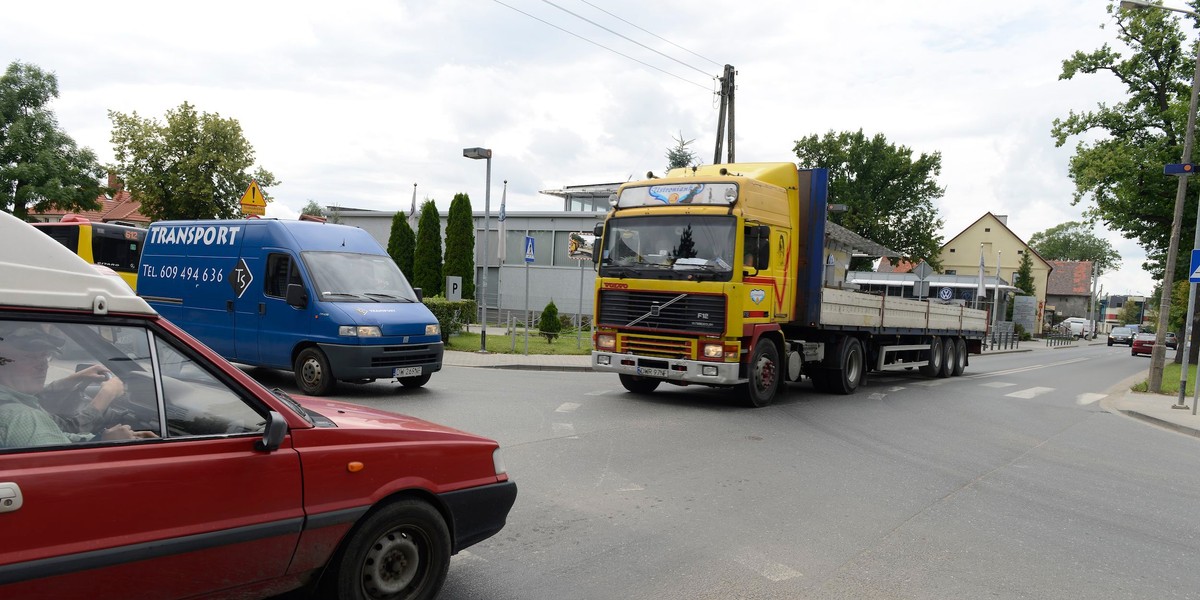 Na skrzyzowaniu Parafialnej i Kutrzeby będą światła