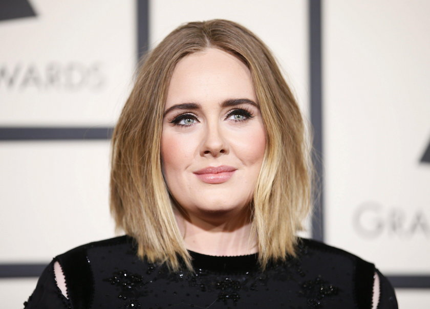 "Rozważałam wystąpienie z playbacku, tylko po to, by być stanąć przed wami" -mówi Adele