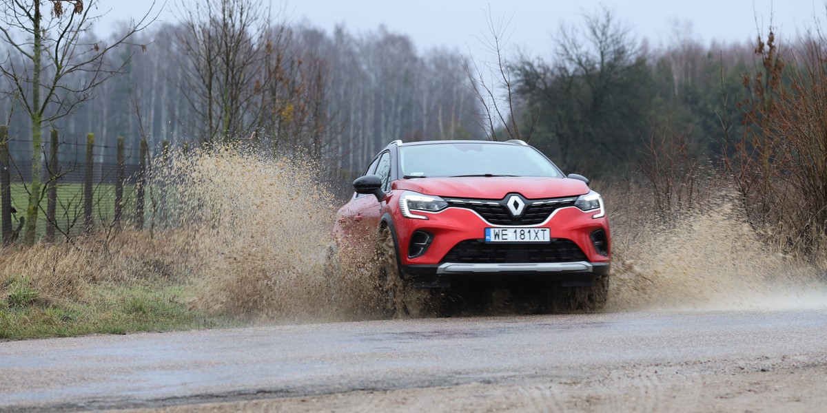 Oba samochody to crossovery segmentu B, jest między nimi jednak sporo różnic. Renault Captur jest samochodem bardziej praktycznym, który bez przeszkód poradzi sobie w rodzinnych zastosowaniach. Nissan Juke to raczej auto dla singla lub pary, która porusza się przede wszystkim po mieście, choć czasem chce wyjechać autem w dłuższą podróż. 