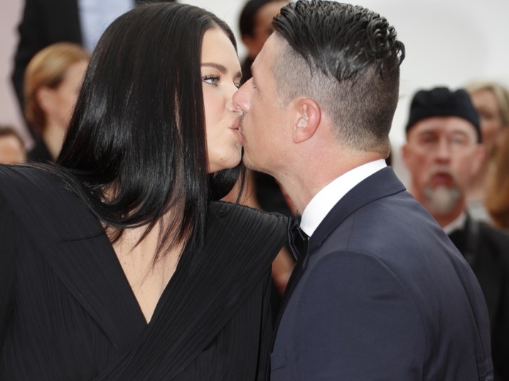 Adriana Lima i Andre Lemmers na Festiwalu Cannes 2022.