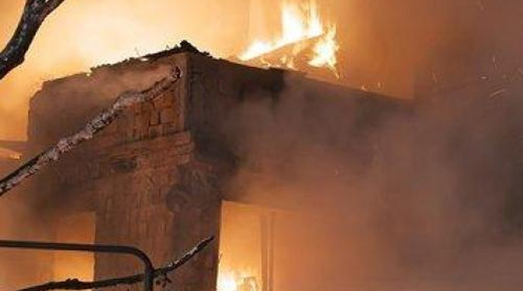 Leégett egy hétvégi ház Budapesten