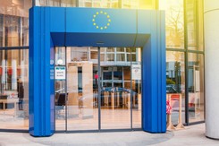 Kiedy mogą wpłynąć pieniądze z KPO? Soboń podaje możliwe TERMINY