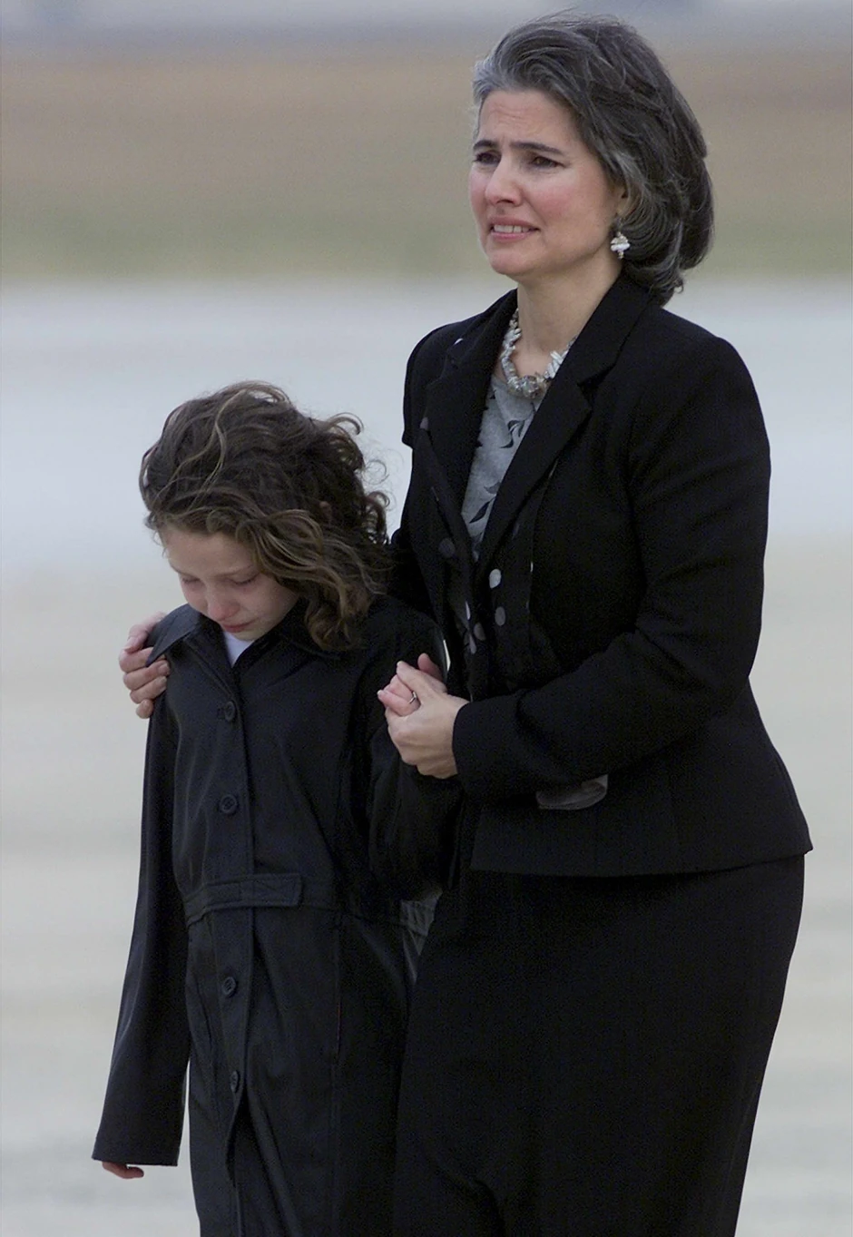 Spenova ćerka Elison dočekala je očevo telo u vojnoj bazi u Merilendu u decembru 2001.