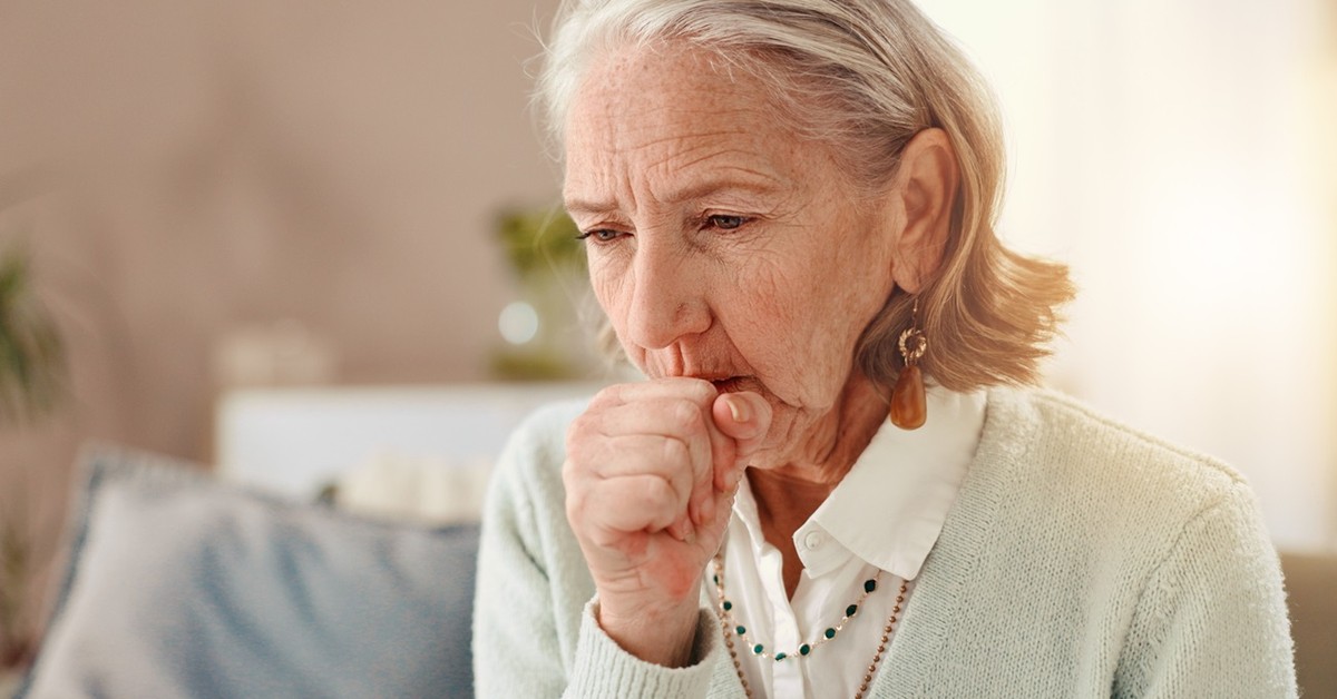 Zaczyna się jak przeziębienie, kończy w szpitalu. Dlaczego RSV jest groźny dla seniorów