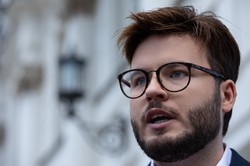 Aktywista LGBT Bart Staszewski: Grzecznym czekaniem równych praw nie uzyskamy [ROZMOWA]