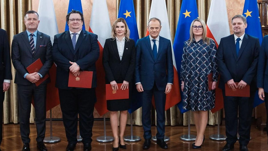 Donald Tusk i nowi szefowie polskich służb