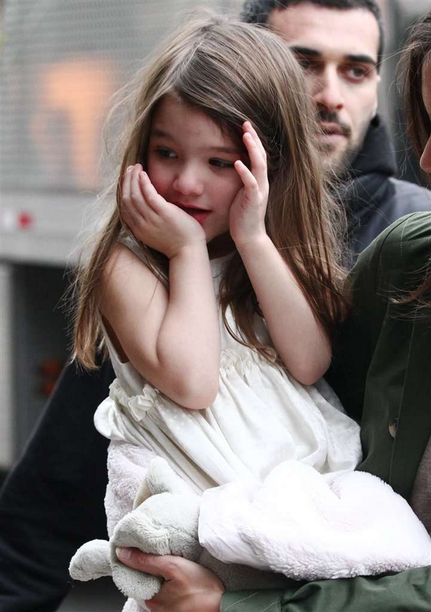 Suri Cruise. Dziecko szasta pieniędzmi!