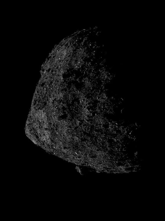 Asteroida Bennu sfotografowana przez sondę NASA