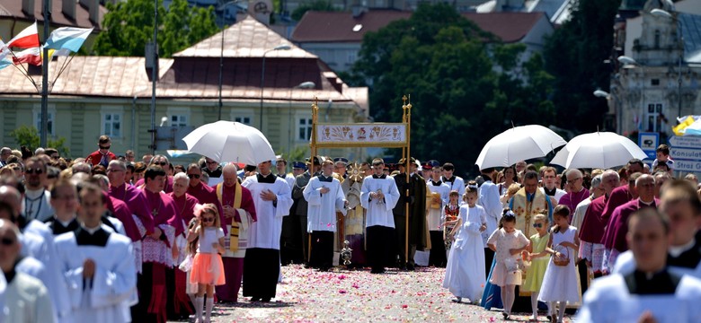 Prymas Polski: Czy wyjście Jezusa do uchodźców i przybyszy jest również naszą postawą?