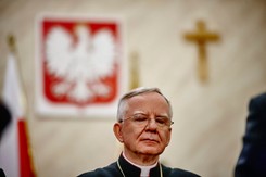 Arcybiskup połączył in vitro i Powstanie Warszawskie. Zaskakujące kazanie?