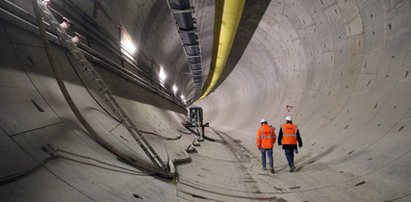 Faustyna na Kozinach, Katarzyna na Polesiu. Tak wygląda tunel kolejowy pod Łodzią. Kiedy maszyny ruszą pod kamienicami Śródmieścia?