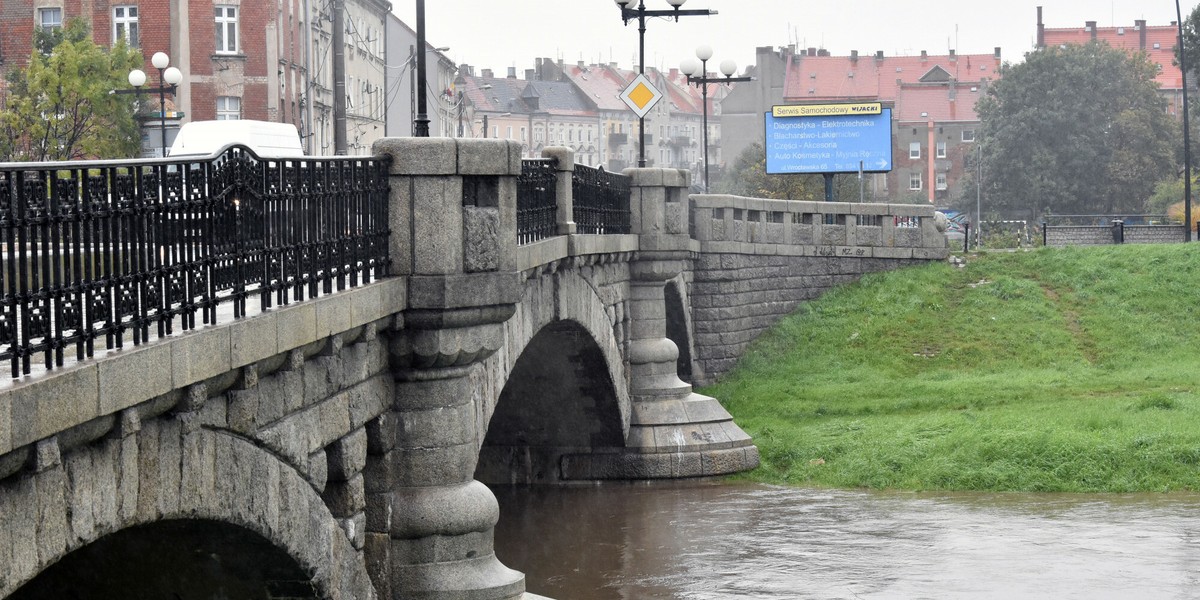 Sytuacja hydrologiczna w Polsce jest obecnie bardzo dynamiczna i wiele zależy od tego, czy i w jakim tempie aktualnie trwające ocieplenie ustąpi miejsca chłodniejszej pogodzie.