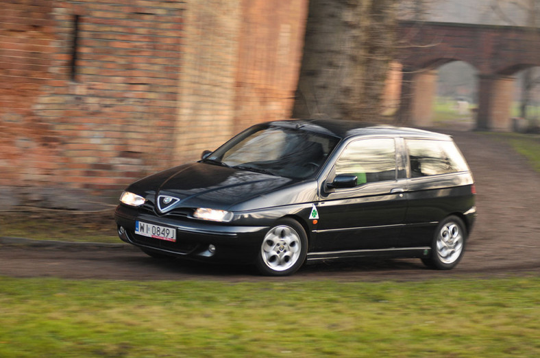 Alfa Romeo 145 2.0 Quadrifoglio Verde: Poszukiwany rodzynek