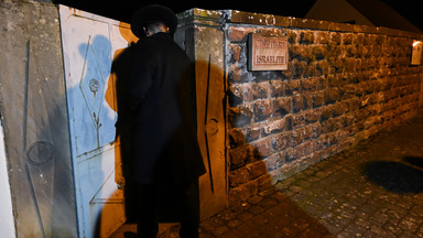 Francja: antysemickie napisy na cmentarzu żydowskim