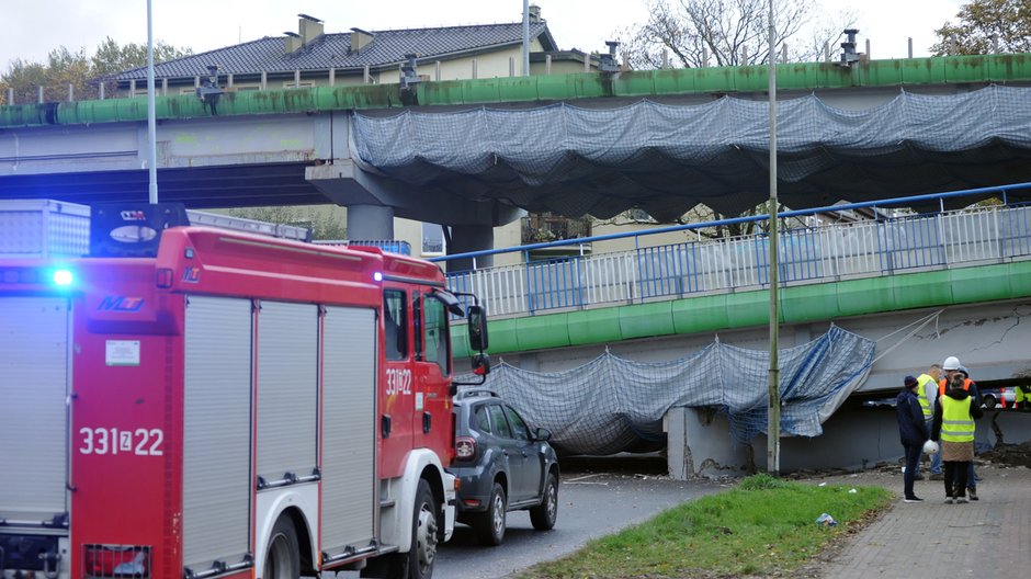 Zawalona część wiaduktu na al. Monte Cassino w Koszalinie