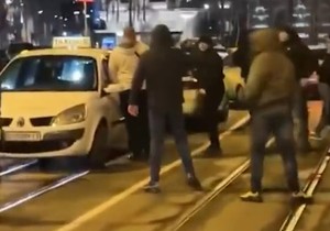 Tuča i ubadanje ispod Brankovog mosta