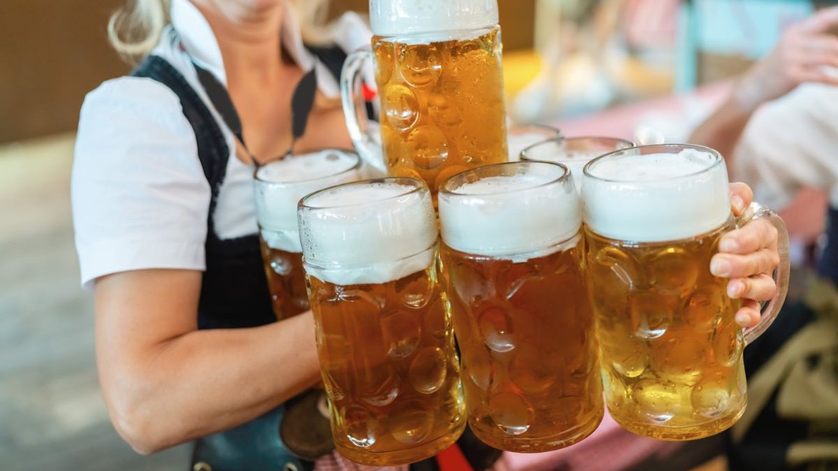 Povestea din spatele Oktoberfest. Cum a transformat o nuntă regală din 1810 Munchenul în capitala mondială a berii 