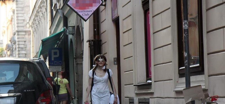 Matka Madzi straciła pracę. Już nie tańczy przy rurze