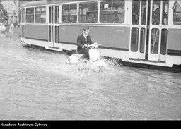 QUIZ pełen nostalgii. Życie w czasach PRL. Będzie 100 a może 200 proc. normy?