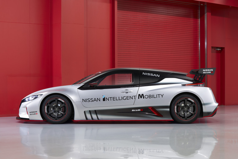 Nissan Leaf Nismo RC elektryczna wyścigówka