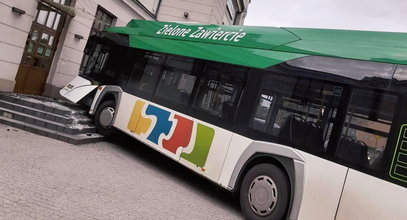 Groza w Zawierciu! Autobus wjechał w budynek dworca. W środku byli pasażerowie