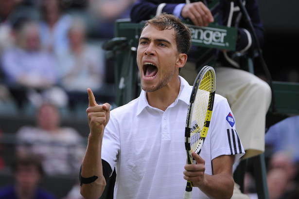 Janowicz w 3. rundzie turnieju w Paryżu. Teraz może trafić na Nadala