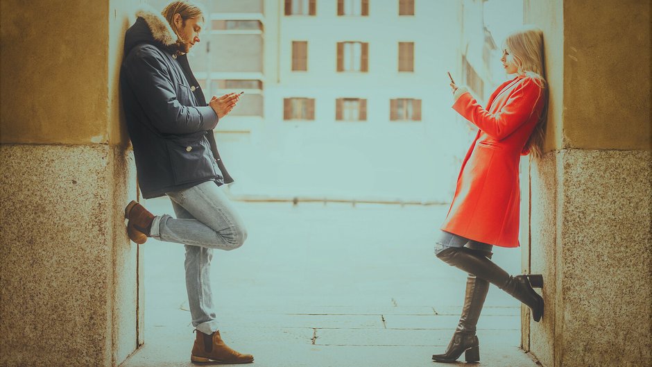 Couple with cellphones