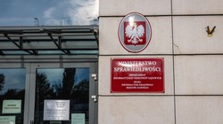 Sprawa tortur w więzieniu w Barczewie nabiera tempa. Ministerstwo prowadzi brudną grę o wybielenie