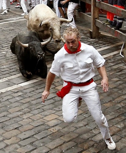 Bieg byków w Pampelunie