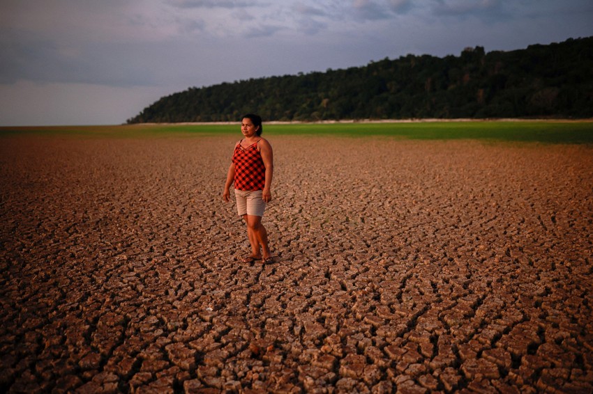 Suša pogađa reke koje protiču kroz Amazoniju poput Tapajos | Foto: Reuters/Amanda Perobelli