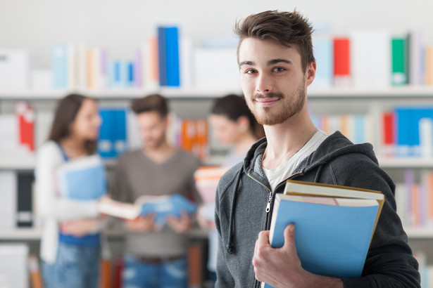 Egzamin czasami pozwala też profesorowi dowiedzieć się czegoś więcej z dziedziny, którą uprawia