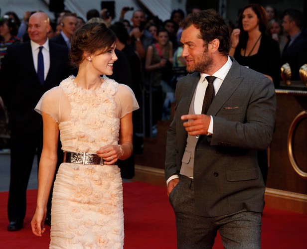 Keira Knightley i Jude Law na premierze 'Anny Kareniny' w Londynie