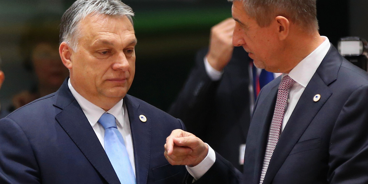 Premierzy Czech i Węgier stawiają na luzowanie.
