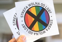 gazeta polska naklejka lgbt