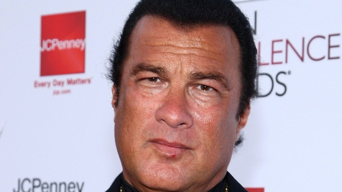 Podczas kręcenia reality show "Steven Seagal: Lawman" zastrzelony został kilkumiesięczny szczeniak.