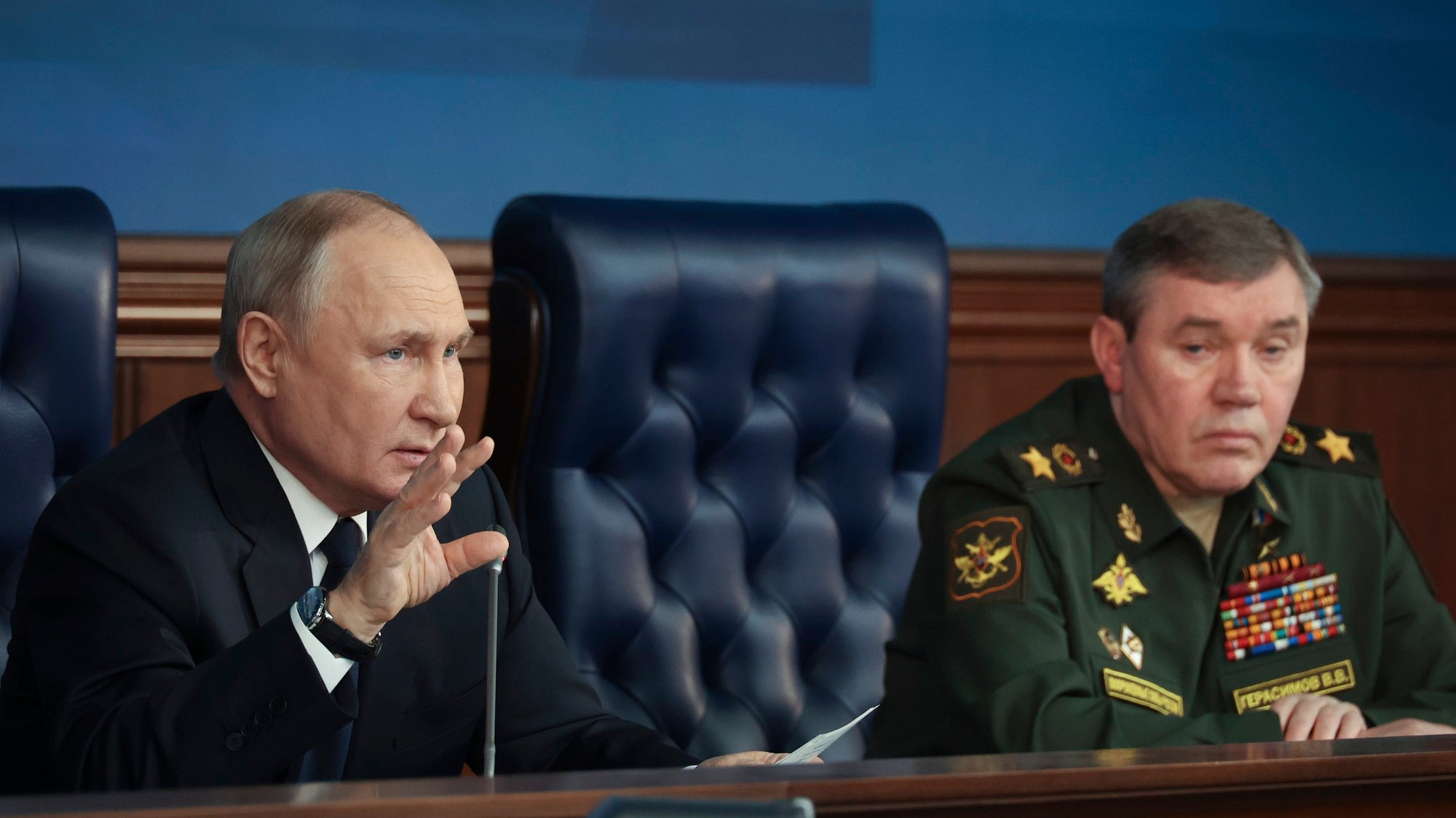 Ruský prezident Vladimir Putin a náčelník generálneho štábu Valerij Gerasimov.
