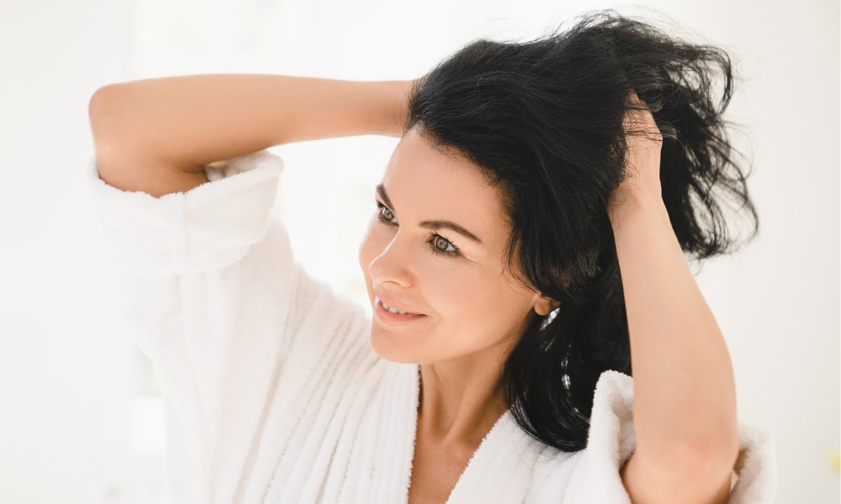 Ta kuracja ze skrzypem polnym wzmacnia włosy i zapobiega wypadaniu. Rosną jak szalone!