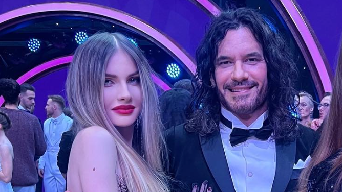 Broni je po rozchode s Mariom Cimarrom oporou jej sestra Lucia. Tá svojmu niekdajšiemu švagrovi už nevie prísť na meno...