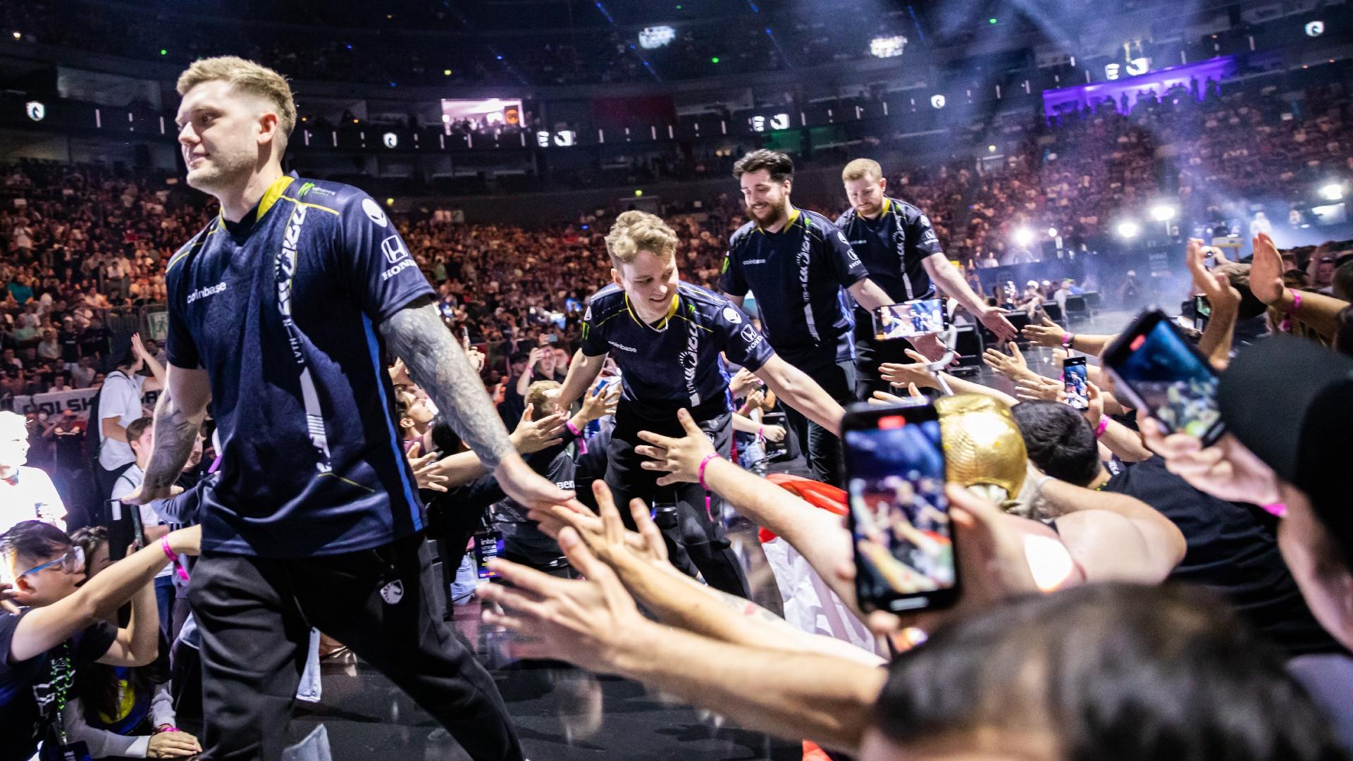 Hráči americkej organizácie Team Liquid s fanúšikmi v Lanxess aréne.