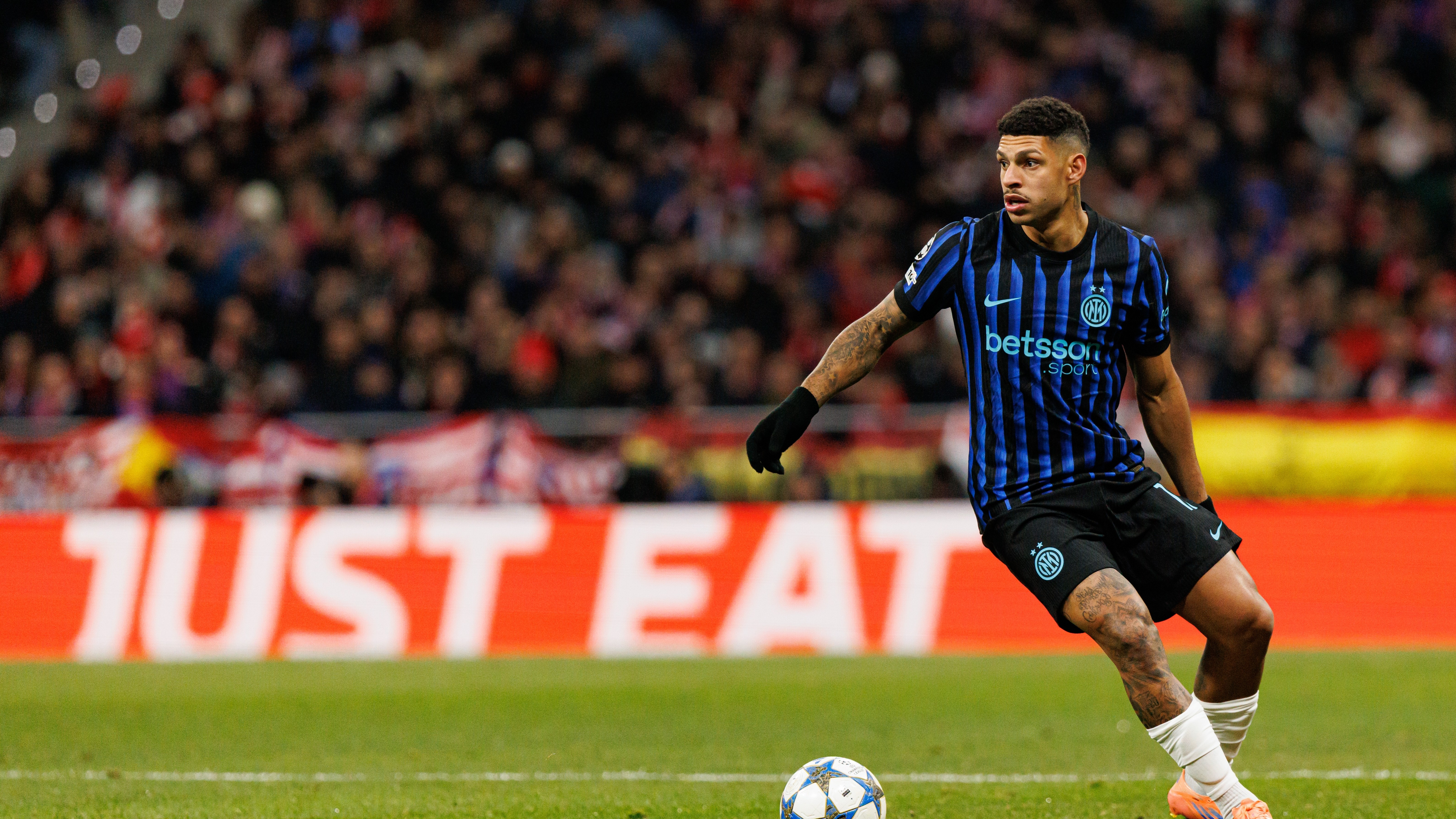 Cine transmite Venezia - Inter Milano la TV. La ce oră începe meciul din Serie A
