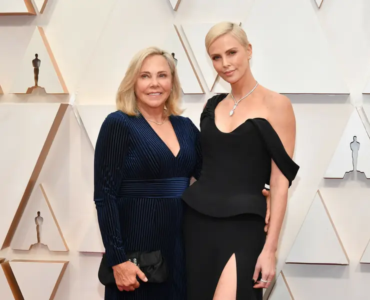 Charlize Theron z mamą Gerdą Maritz, fot. Amy Sussman/Getty AFP/East News