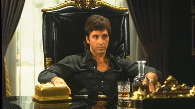 Al Pacino kino film Człowiek z blizną Scarface