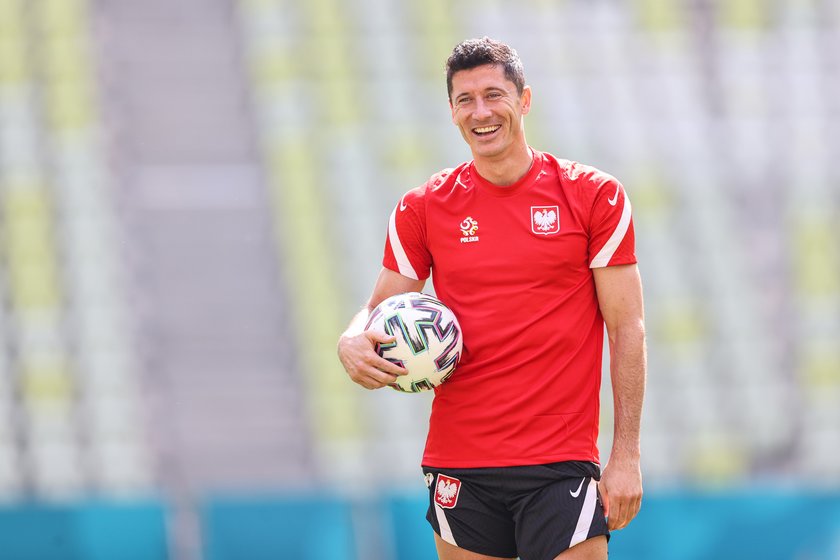 Robert Lewandowski 21 sierpnia skończył 33 lata