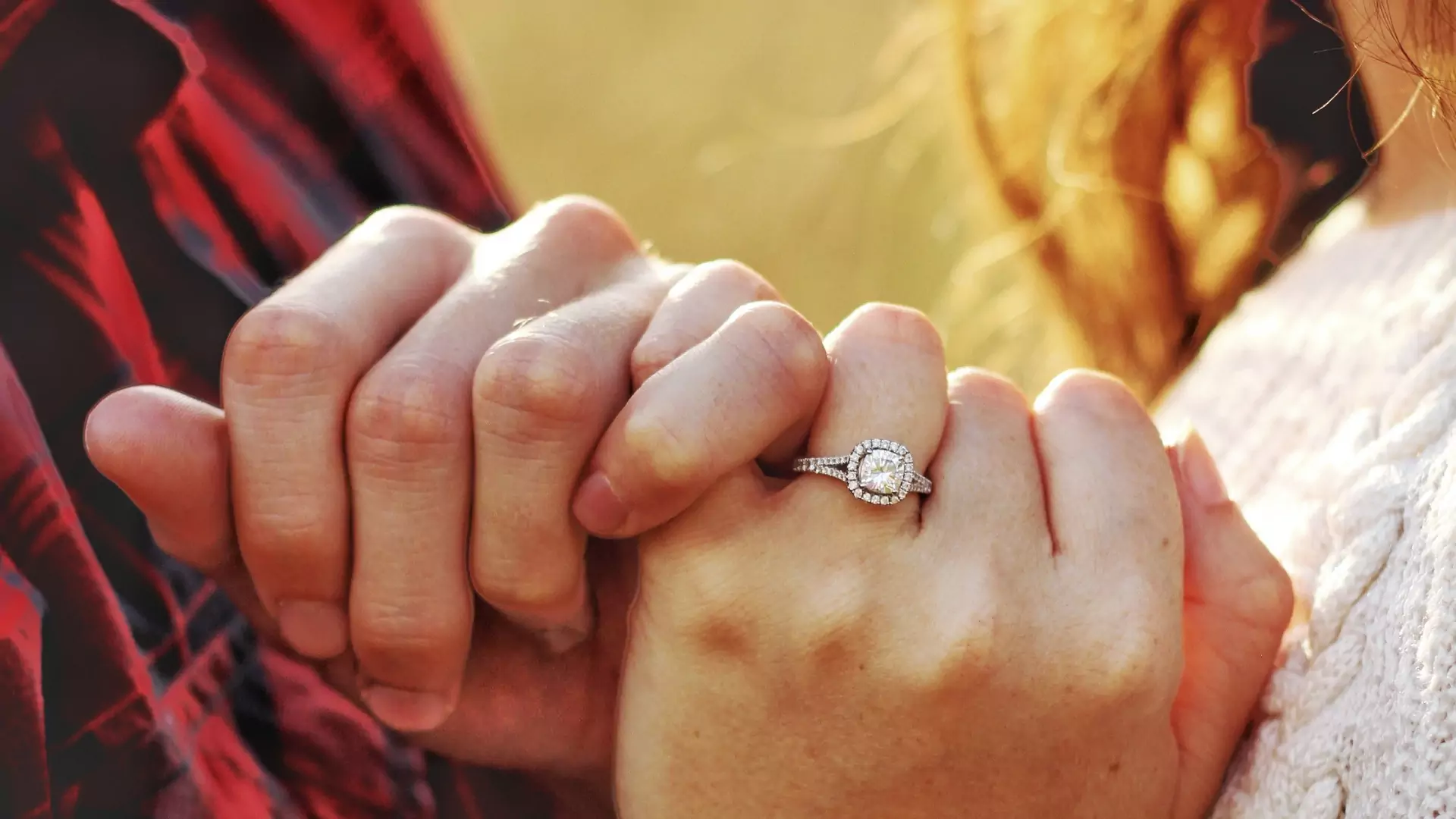 Ile kosztował Twój pierścionek zaręczynowy? Być może powinnaś zapłacić od niego podatek