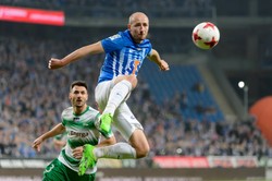 Lotto Ekstraklasa: Lechia "zarobiła" trzy czerwone kartki, a Lech kolejne trzy punkty