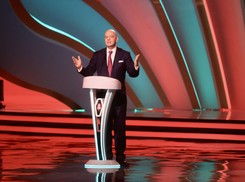 Rewolucja w piłce nożnej. FIFA chce, by mecze trwały aż 100 minut