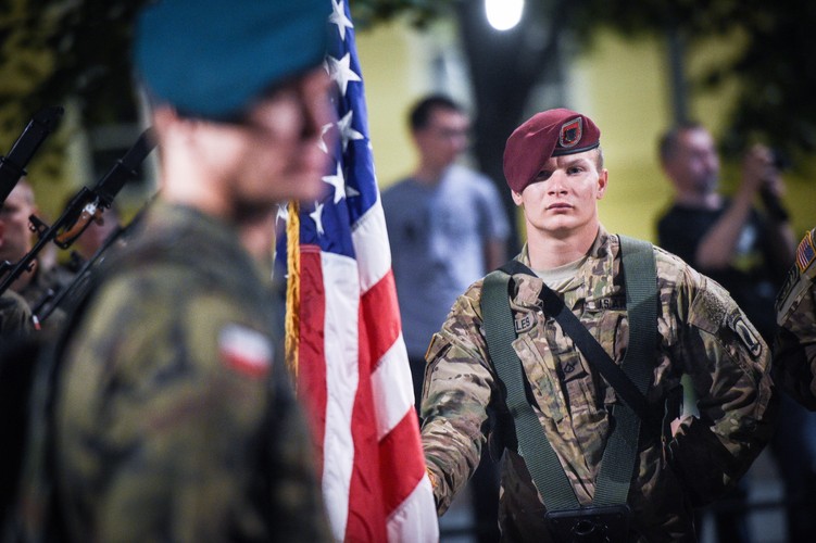 Defilada: nocna próba generalna