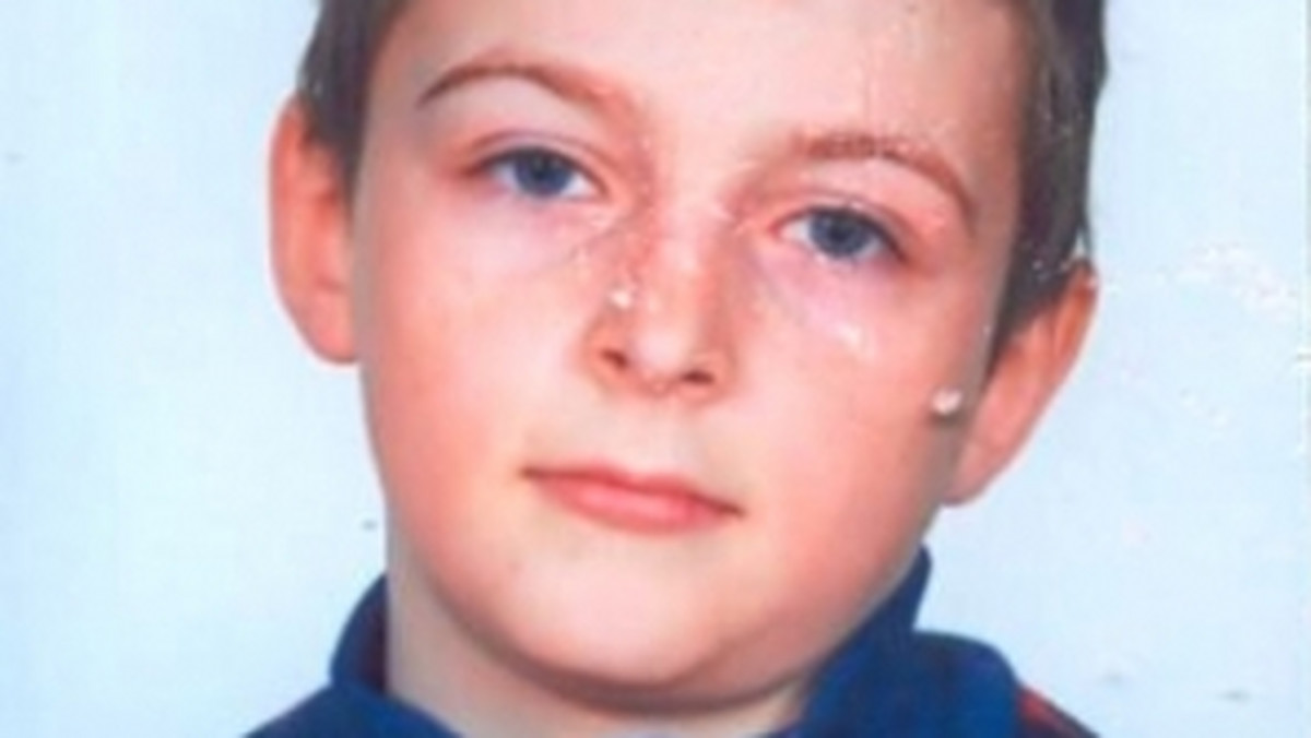 Policja szuka zaginionego 14-letniego Eryka Nieśpiała z Józefowa. Nastolatek wyszedł z domu wieczorem 27 lutego i nie wrócił na noc. Do tej pory nie wrócił.