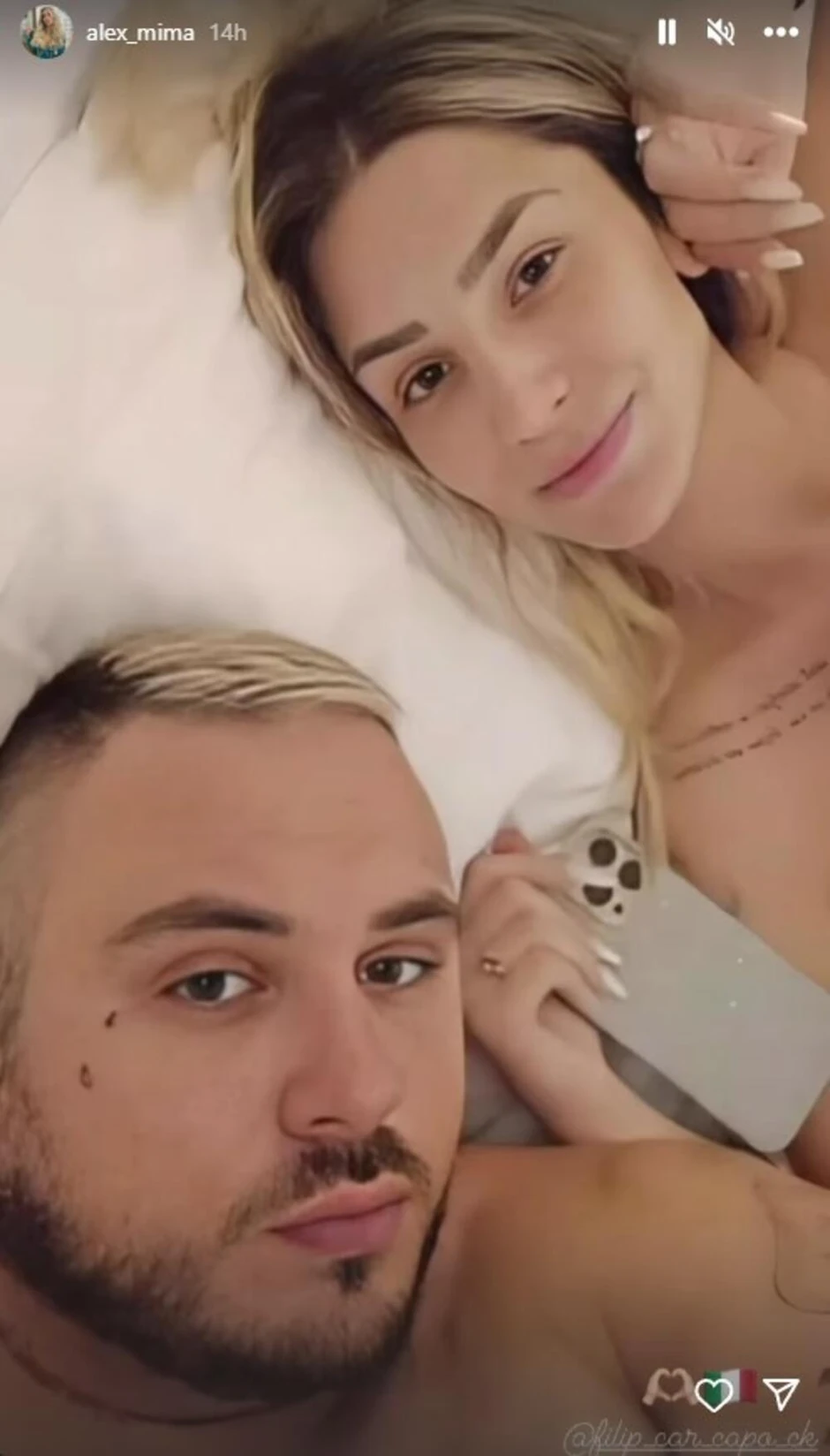 Aleksandra i Car u krevetu